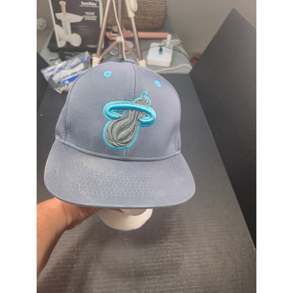 NBA Miami Heat Snapback Hat Gray Light Blue Embroidered Logo Flat Bill Cap OSFM